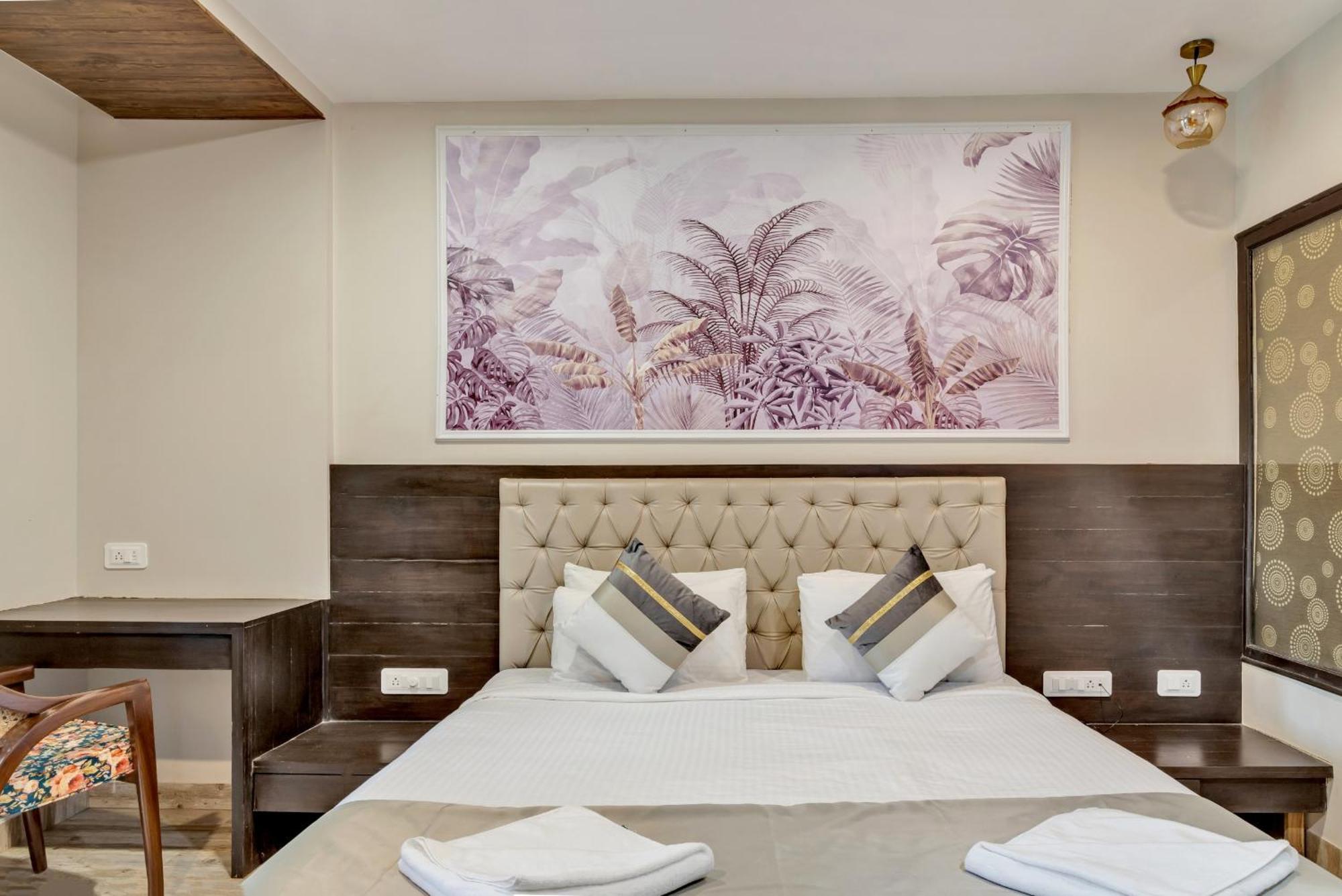 Skon Morjim Beach Resort By Orion Hotels Velha Goa Exterior foto