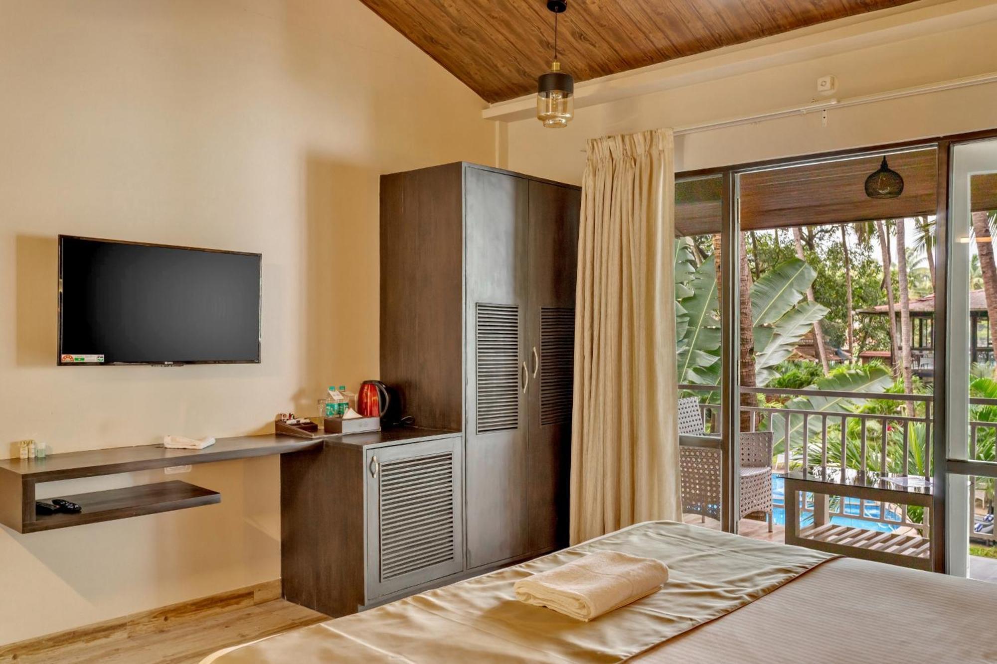 Skon Morjim Beach Resort By Orion Hotels Velha Goa Exterior foto